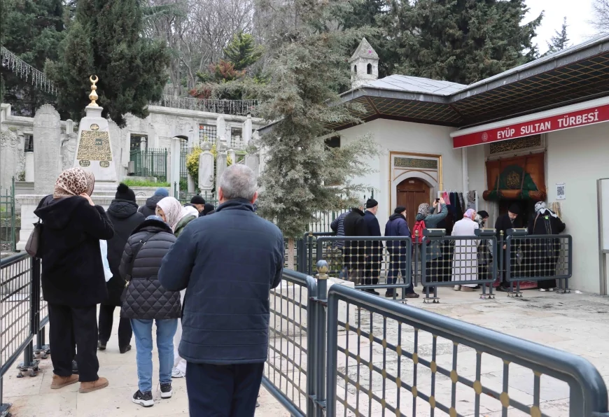 MALTEPE BELEDİYESİ’NİN RAMAZAN AYINA ÖZEL “İNANÇ ROTALARI” GEZİLERİ YOĞUN KATILIMLA SÜRÜYOR