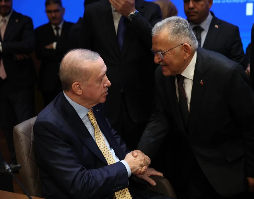 KAYSERİ BÜYÜKŞEHİR BELEDİYE BAŞKANI DR. MEMDUH BÜYÜKKILIÇ, AK PARTİ GENEL MERKEZ İFTAR PROGRAMINDA CUMHURBAŞKANI RECEP TAYYİP ERDOĞAN İLE BİR ARAYA GELDİ