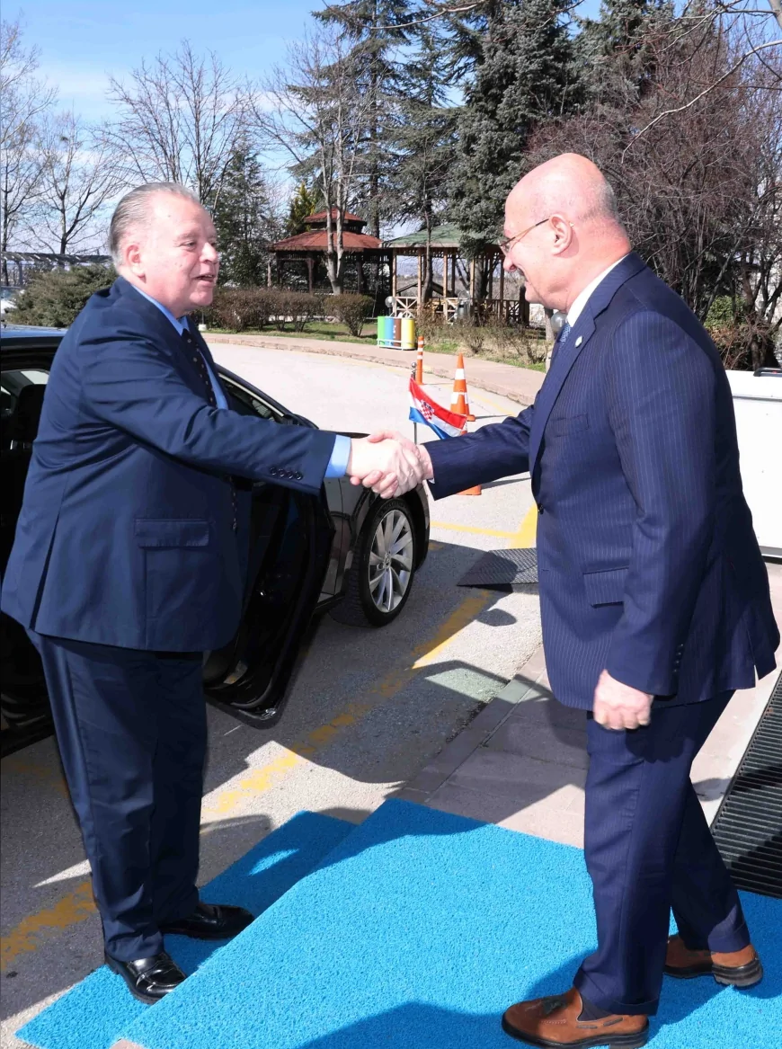 HIRVATİSTAN’IN ANKARA BÜYÜKELÇİSİ HRVOJE CVITANOVIČ ATO BAŞKANI GÜRSEL BARAN’I ZİYARET ETTİ: “TİCARET HACMİNİ 5 MİLYAR DOLARA YÜKSELTMEYİ HEDEFLİYORUZ”