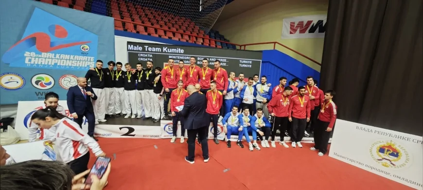 Banja Luka’da düzenlenen Balkan Karate Şampiyonası’nda Bursa Büyükşehir Belediyesporlu sporculardan çifte bronz madalya