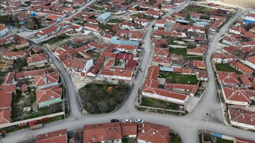 ESKİŞEHİR BÜYÜKŞEHİR BELEDİYE BAŞKANI AYŞE ÜNLÜCE: “ALPU’DA ALTYAPIDAN ÜSTYAPIYA BÜYÜK DÖNÜŞÜM GERÇEKLEŞTİRİYORUZ”