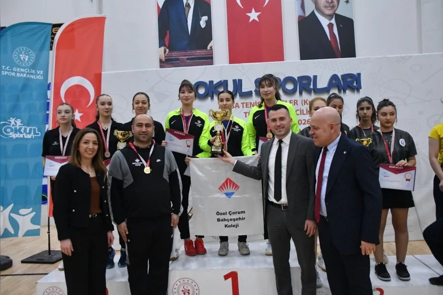 Çorum Özel Bahçeşehir Koleji Masa Tenisi Takımı: “Set Vermeden Türkiye Şampiyonu Oldu”