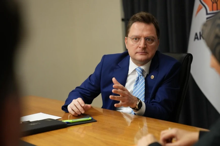 AK PARTİ GENEL BAŞKAN YARDIMCISI DR. HALİT YEREBAKAN HEKİMSEN YÖNETİMİYLE SAĞLIK SİSTEMİ VE HEKİMLİK MESLEK KANUNU ÜZERİNE İSTİŞARE TOPLANTISI GERÇEKLEŞTİRDİ