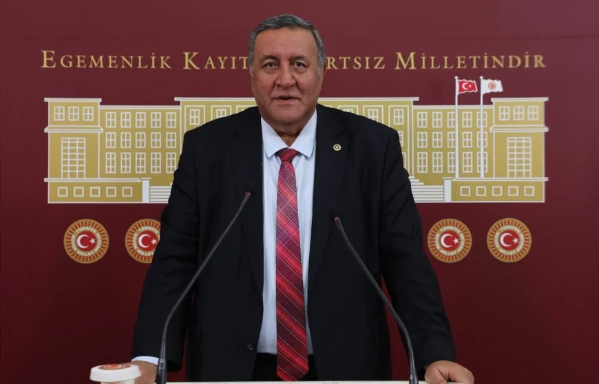 CHP Niğde Milletvekili Ömer Fethi Gürer: “Otomobilin mi var, derdin var; araç artık vergi dairesi gibi çalışıyor”
