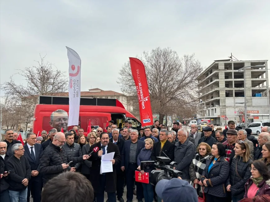 CHP İl Başkanı Barış Yıldız, Ekrem İmamoğlu’nun Malatyalılara Mektubunu Okudu: “Bu Bir Adalet, Hürriyet ve Memleket Meselesidir”