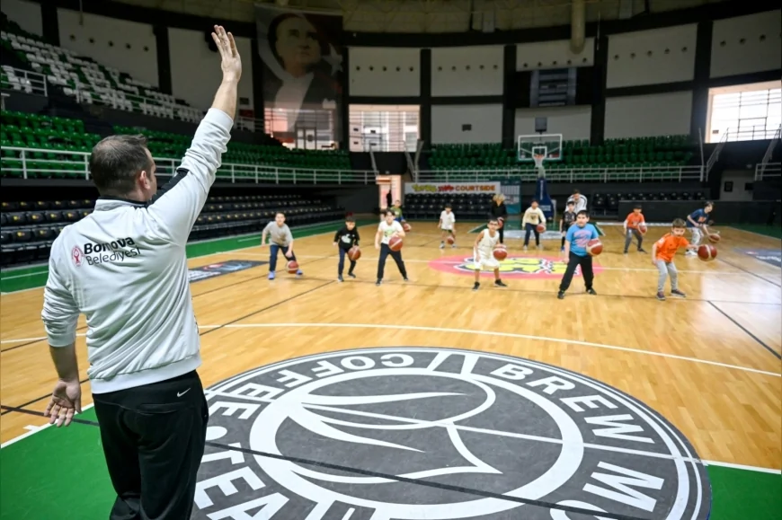 BORNOVA BELEDİYE BAŞKANI ÖMER EŞKİ: “HER ÇOCUĞUN SPORLA BÜYÜME HAKKI VAR”