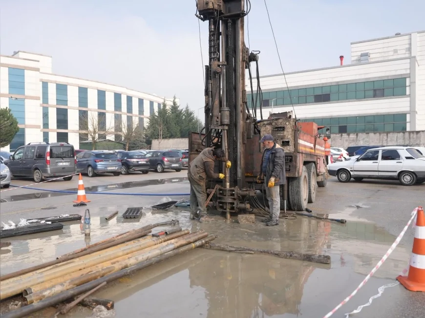 Düzce Belediye Başkanı Dr. Faruk Özlü: “400 Yataklı Eğitim ve Araştırma Hastanesi İçin Zemin Etüt Çalışmaları Başladı”