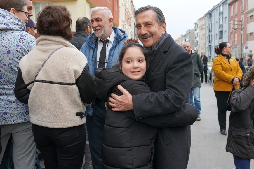 TEPEBAŞI BELEDİYE BAŞKANI AHMET ATAÇ: “EMEKLİLERİN VE ASGARİ ÜCRETLİLERİN SERZENİŞLERİNİ DUYUYORUZ”