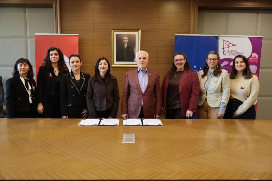 BURSA BÜYÜKŞEHİR BELEDİYE BAŞKANI MUSTAFA BOZBEY KADINLARIN HAK BİLİNCİNİ ARTIRACAK İŞ BİRLİĞİNİ DUYURDU