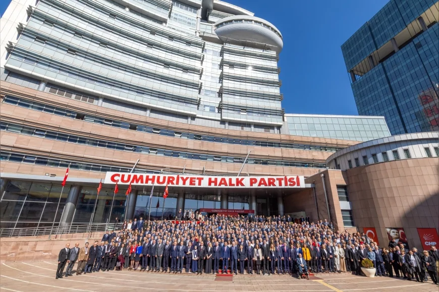 İzmir Büyükşehir Belediye Başkanı Cemil Tugay: “Türkiye’nin sağlıklı bir kamu yönetimine ihtiyacı var”