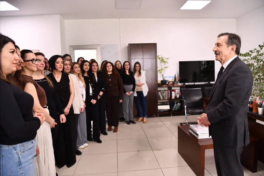 Tepebaşı Belediye Başkanı Dt. Ahmet Ataç: “8 Mart kadınların eşitlik ve özgürlük mücadelesinin simgesidir”