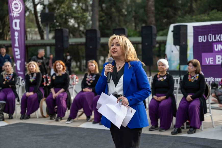 DİSK Genel Başkanı Arzu Çerkezoğlu: “Kadınların örgütlü mücadelesi bu düzeni değiştirecek”