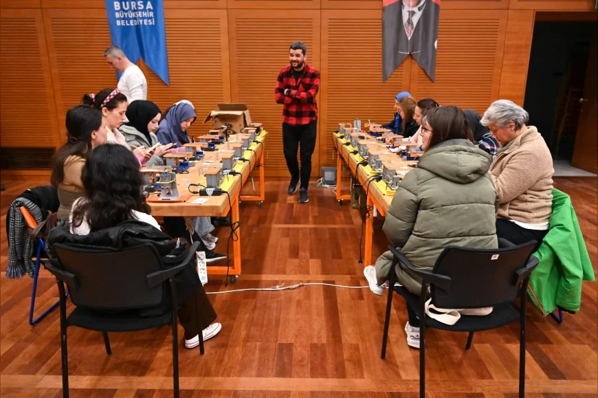 BURSA BÜYÜKŞEHİR BELEDİYESİ’NDEN 8 MART’TA TOPLUMSAL CİNSİYET KALIP YARGILARINA MEYDAN OKUYAN ATÖLYELER