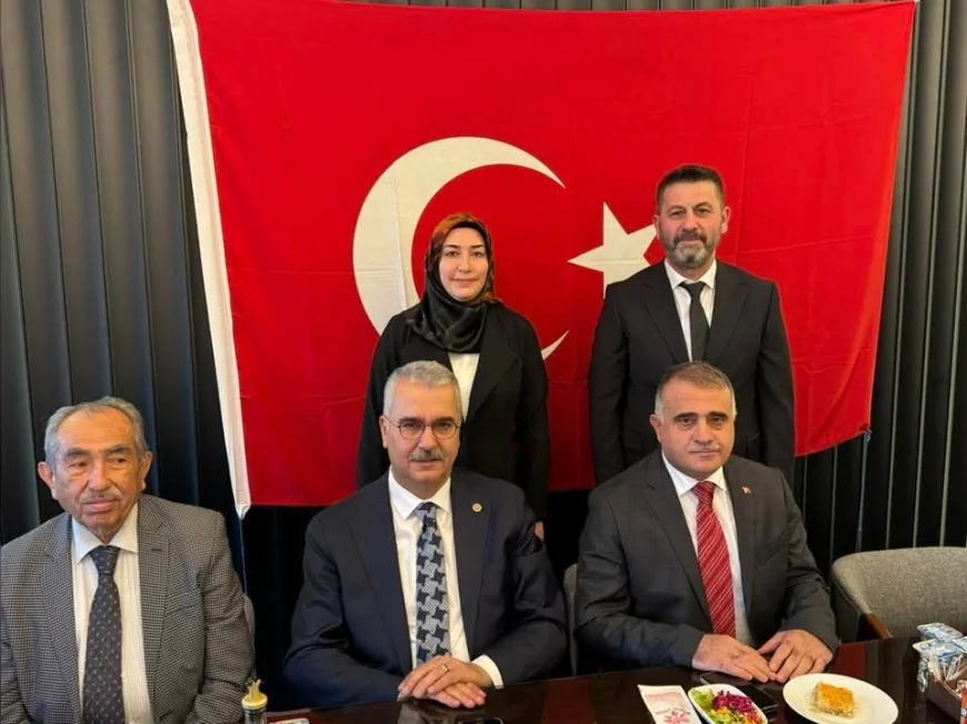 AK Parti Çorum İl Başkanı Yakup Alar ve Çorum Milletvekili Av. Yusuf Ahlatcı Sungurlu’da Teşkilat İftarında Buluştu