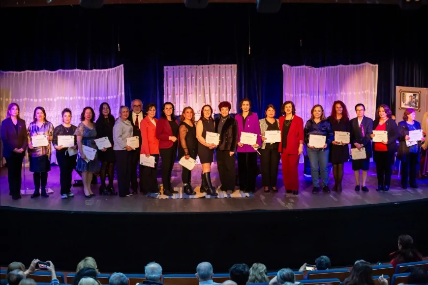 NARLIDERE’DE 8 MART ETKİNLİKLERİNDE SANAT VE EĞİTİM BULUŞTU KADIN DAYANIŞMASI GÜÇLÜ MESAJLARLA VURGULANDI