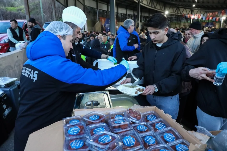 Bursa Büyükşehir Belediyesi’nin İlçe İftar Programlarının Son Durağı Yıldırım Oldu