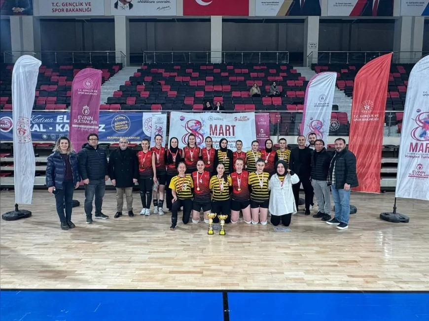 Çorum’da 8 Mart Dünya Kadınlar Günü Voleybol Turnuvası Büyük Coşkuyla Sona Erdi