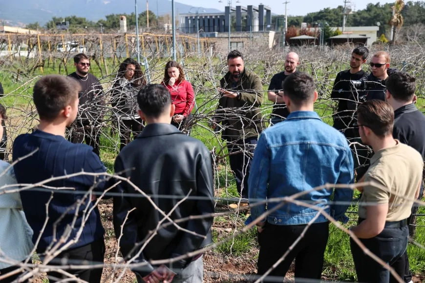 BUCA BELEDİYE BAŞKANI GÖRKEM DUMAN: “BUCA’NIN BAĞLARINDA GELECEĞİN ZİRAAT MÜHENDİSLERİ YETİŞİYOR”