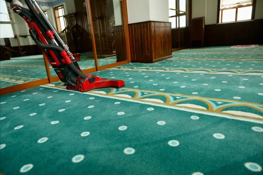 ETİMESGUT BELEDİYESİ RAMAZAN AYINDA CAMİLERDE KAPSAMLI TEMİZLİK ÇALIŞMALARINI SÜRDÜRÜYOR