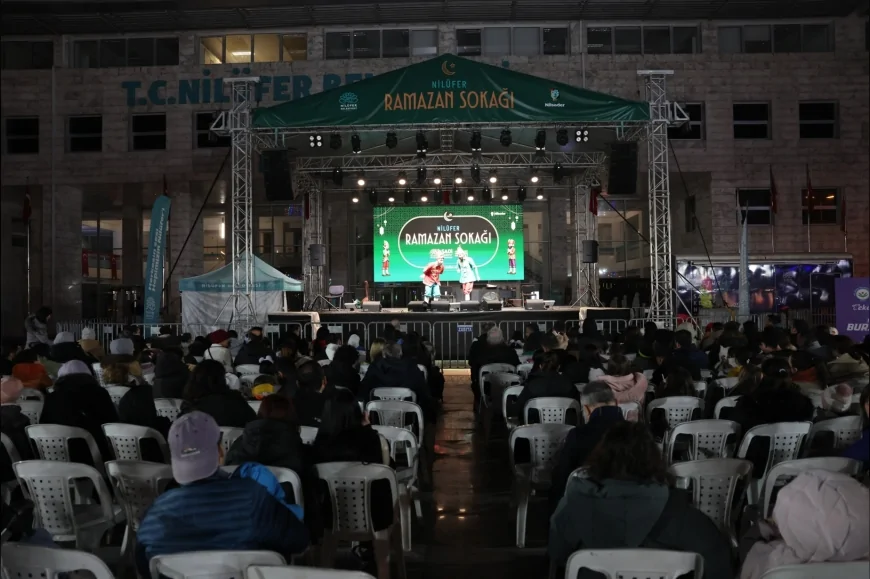 BURSA NİLÜFER’DE RAMAZAN SOKAĞI’NDA KARS KÜLTÜRÜNE ÖZEL GECE YOĞUN İLGİ GÖRDÜ