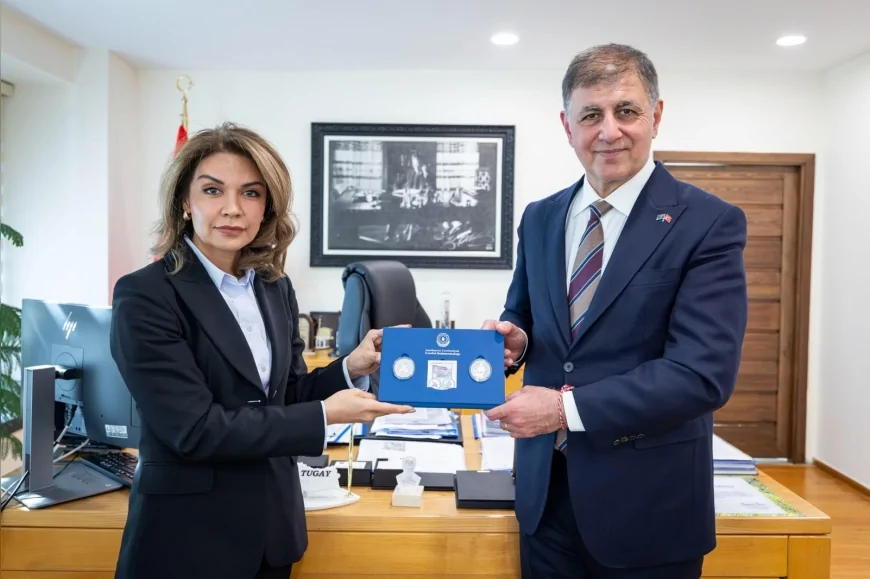 İzmir Büyükşehir Belediye Başkanı Dr. Cemil Tugay Bakü ile Kardeşliğin 40. Yılı İçin İş Birliği Görüşmesi Yaptı