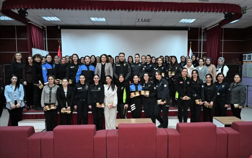 Çorum İl Emniyet Müdürü Arif Pehlivan 8 Mart Dünya Kadınlar Günü’nde Kadın Personelle Bir Araya Geldi