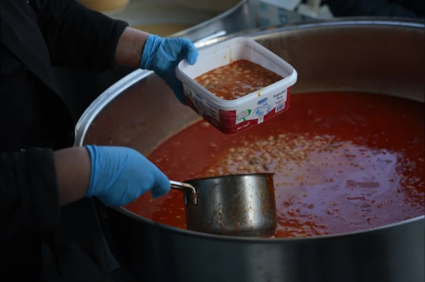 Konak Belediye Başkanı Nilüfer Çınarlı Mutlu: “Ramazan’ın bereketini ve kardeşlik ruhunu paylaşarak çoğaltıyoruz”