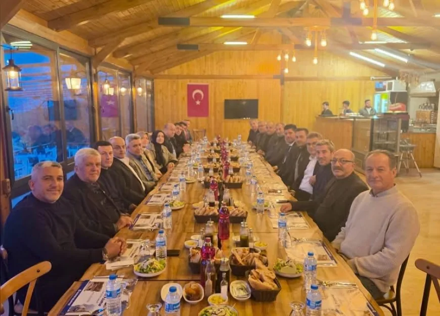 Kandıra Belediye Başkanı Erol Ölmez Belediye Meclis Üyeleriyle Gönül Sofrası İftar Programında Buluştu