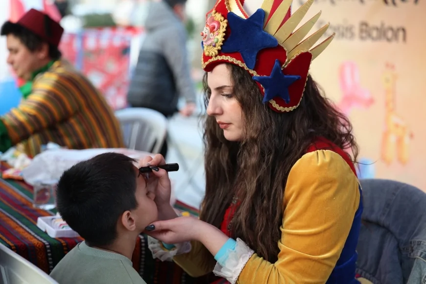 AYDIN BÜYÜKŞEHİR BELEDİYESİ’NİN RAMAZAN ETKİNLİKLERİ SULTANHİSAR’DA YÜZLERCE VATANDAŞI BİR ARAYA GETİRDİ