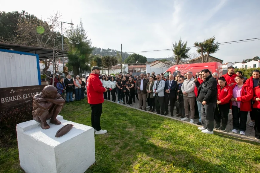 Güzelbahçe’de Berkin Elvan Ölümünün 12’nci Yılında Parkındaki Büstü Önünde Anıldı