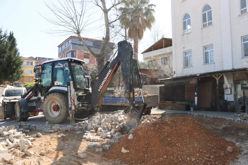 Yalova Belediyesi Ekipleri Kent Genelinde Bakım, Onarım ve Çevre Düzenleme Çalışmalarını Sürdürüyor