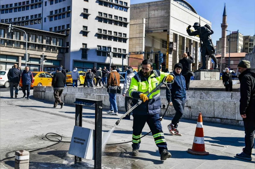 ANKARA BÜYÜKŞEHİR BELEDİYESİ RAMAZAN BOYUNCA BAŞKENTTE TEMİZLİK MESAİSİNİ ARALIKSIZ SÜRDÜRÜYOR