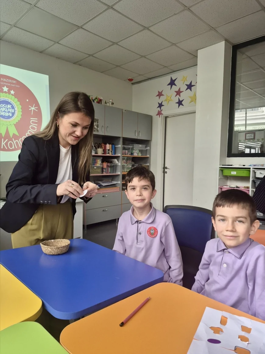 ESKİŞEHİR BÜYÜKŞEHİR BELEDİYESİ ÇOCUKLARA DEPREM BİLİNCİ KAZANDIRMAK İÇİN FARKINDALIK ATÖLYESİ DÜZENLEDİ