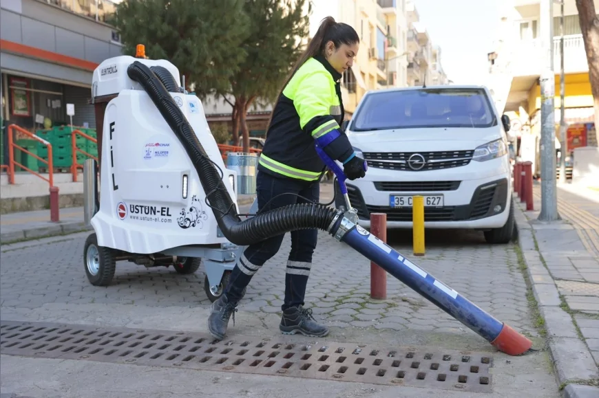 KONAK BELEDİYE BAŞKANI NİLÜFER ÇINARLI MUTLU: “FİLOMUZU GÜÇLENDİREREK DAHA TEMİZ BİR KONAK İÇİN ÇALIŞIYORUZ”