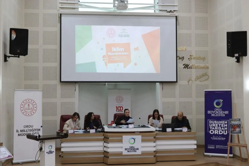 ORDU’DA 130 LİSENİN KATILDIĞI “MÜNAKAŞA DEĞİL MÜNAZARA” YARIŞMASINDA GENÇLER FİKİRLERİYLE YARIŞIYOR