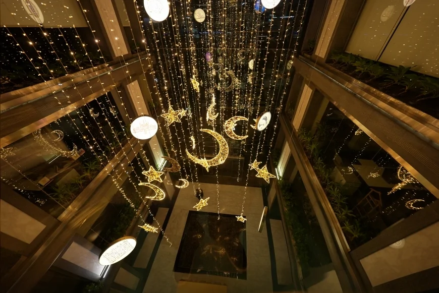 ALBAYRAK GRUBU KURUMSAL İLETİŞİM KOORDİNATÖRÜ ESAD SİVRİ: “RAMAZAN SÜSLEMELERİ ZAMANLA ŞEHİRLERİN ORTAK ATMOSFERİNE DÖNÜŞTÜ”