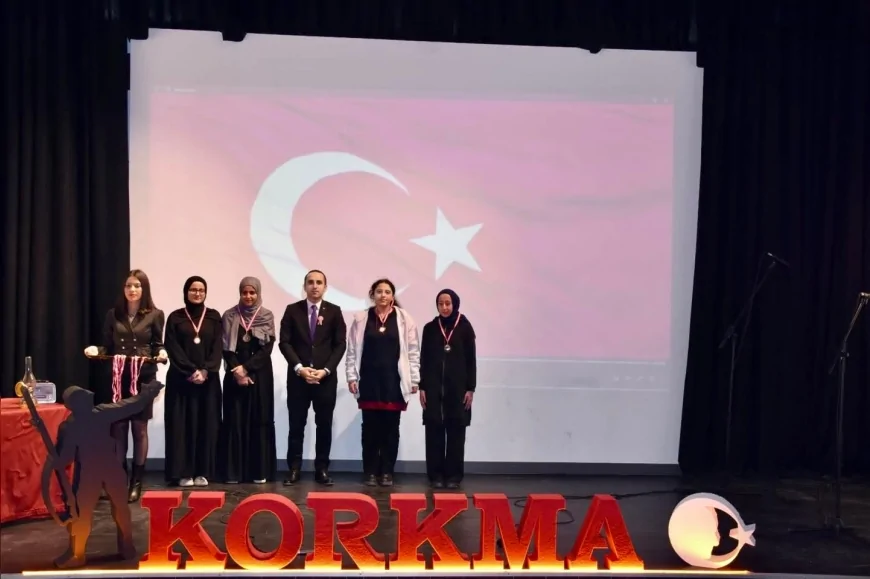 İskilip’te İstiklal Marşı’nın Kabulü Programında “Korkma” Vurgusu Duygusal Anlara Sahne Oldu