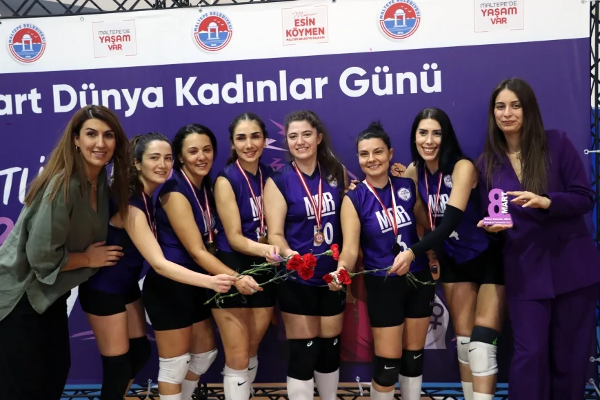 Maltepe Belediyesi 8 Mart Dünya Kadınlar Günü Voleybol Turnuvasında Kadın Dayanışmasını Öne Çıkardı