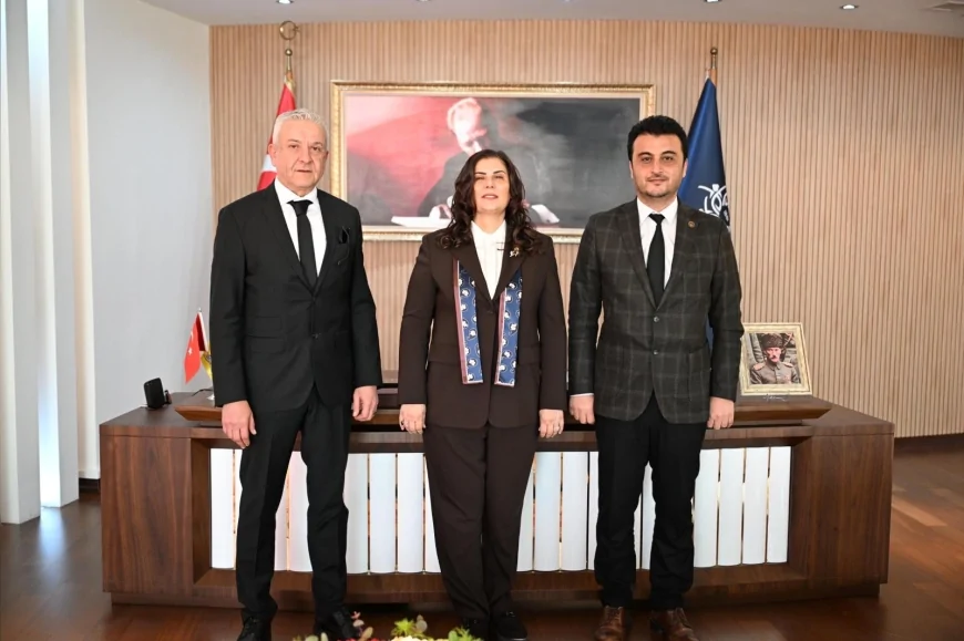TCDD TAŞIMACILIK İZMİR BÖLGE MÜDÜRÜ BAYRAM ŞAHİN’DEN AYDIN BÜYÜKŞEHİR BELEDİYE BAŞKANI ÖZLEM ÇERÇİOĞLU’NA ZİYARET