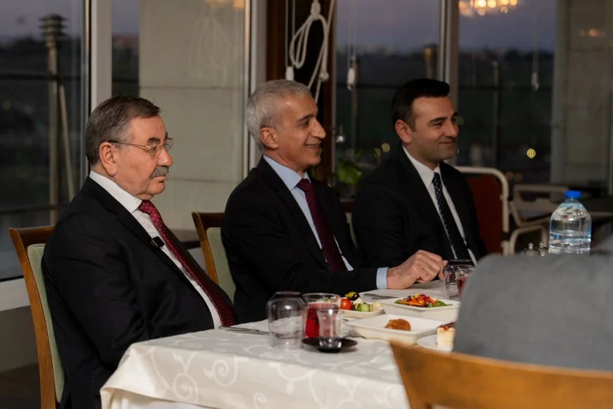 Gölbaşı Belediye Başkanı Yakup Odabaşı İlçe Protokolüyle İftar Sofrasında Buluştu