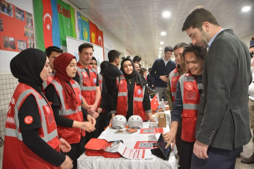 Ege Üniversitesi Rektörü Prof. Dr. Musa Alcı: “Proje üreten tüm öğrencilerimizi tebrik ediyorum”