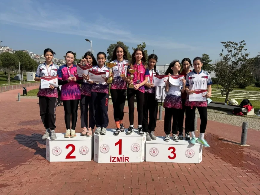 Aliağa Atatürk Ortaokulu Öğrencileri İzmir Oryantiring İl Yarışması’nda Birincilik ve Dereceler Elde Etti