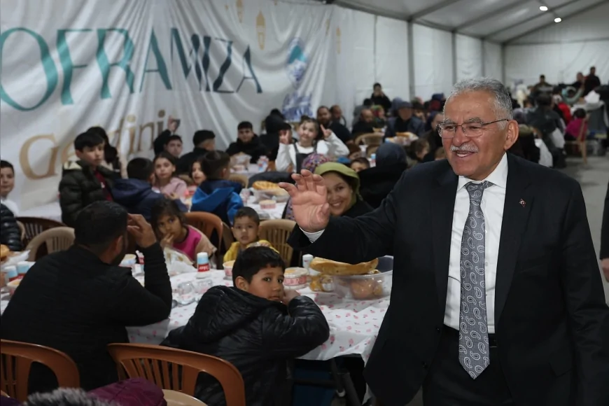 KAYSERİ BÜYÜKŞEHİR BELEDİYE BAŞKANI DR. MEMDUH BÜYÜKKILIÇ ŞEHİT AİLELERİ VE GAZİLERLE İFTAR SOFRASINDA BULUŞTU!