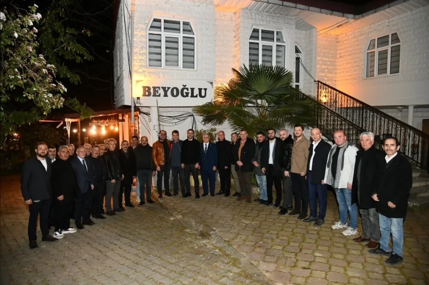 BAŞİSKELE BELEDİYE BAŞKANI M. YASİN ÖZLÜ MUHTARLARLA İFTARDA BULUŞTU: “BAŞİSKELE’Yİ BİRLİKTE YÖNETİYOR, BİRLİKTE GÜZELLEŞTİRİYORUZ”