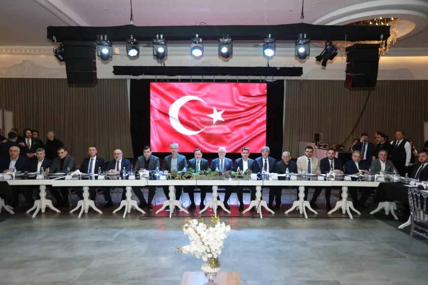 Kayseri Büyükşehir Belediye Başkanı Dr. Memduh Büyükkılıç Ramazan Programlarında Siyaset, STK ve Hemşehri Dernekleriyle Bir Araya Geldi