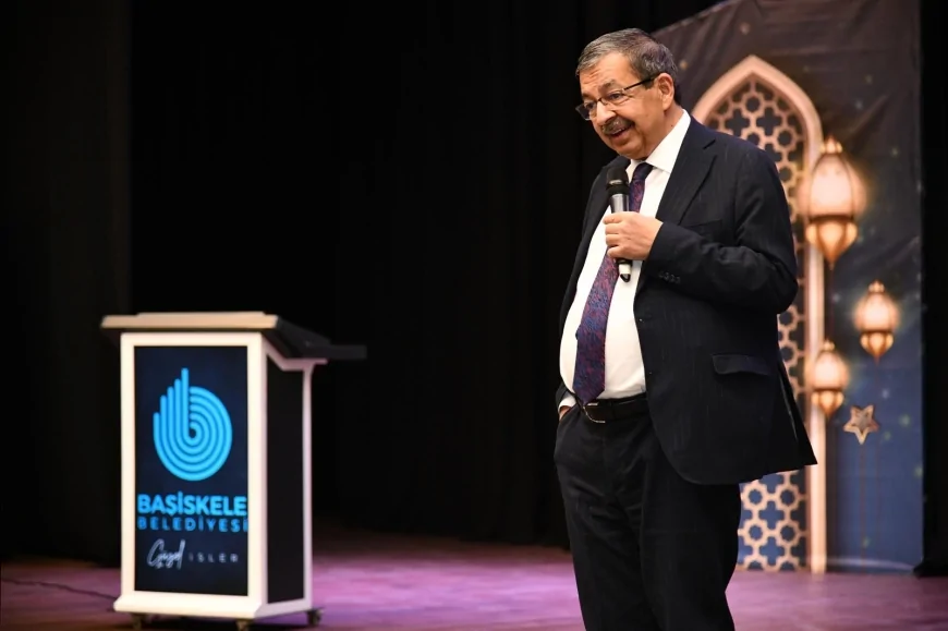 Başiskele Belediyesi Ramazan Etkinliklerinde Yazar Hayati İnanç Vatandaşlarla Buluştu