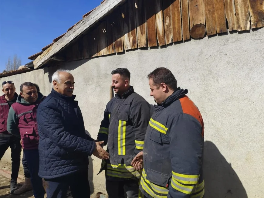 İskilip Belediye Başkanı İsmail Çizikci Aşağı Şeyhler Köyü’ndeki Yangın Sonrası Bölgede İncelemelerde Bulundu