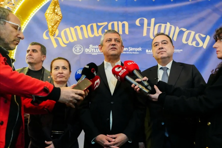 CHP GENEL BAŞKANI ÖZGÜR ÖZEL MANİSA’DA İFTAR SOFRASINDA VATANDAŞLARLA BULUŞTU: “YÜREĞİMİZ BURUK AMA BİRLİKTEYİZ”