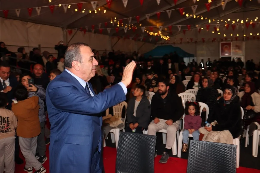 MHP Çorum Milletvekili Vahit Kayrıcı Sungurlu’da Ramazan Etkinlikleri Çadırını Ziyaret Etti