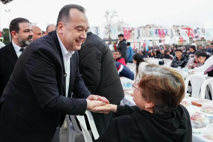 MANİSA BÜYÜKŞEHİR BELEDİYE BAŞKANI BESİM DUTLULU ALAŞEHİR İFTARINDA: “RAMAZAN’IN BEREKETİNİ HEMŞERİLERİMİZLE PAYLAŞIYORUZ”